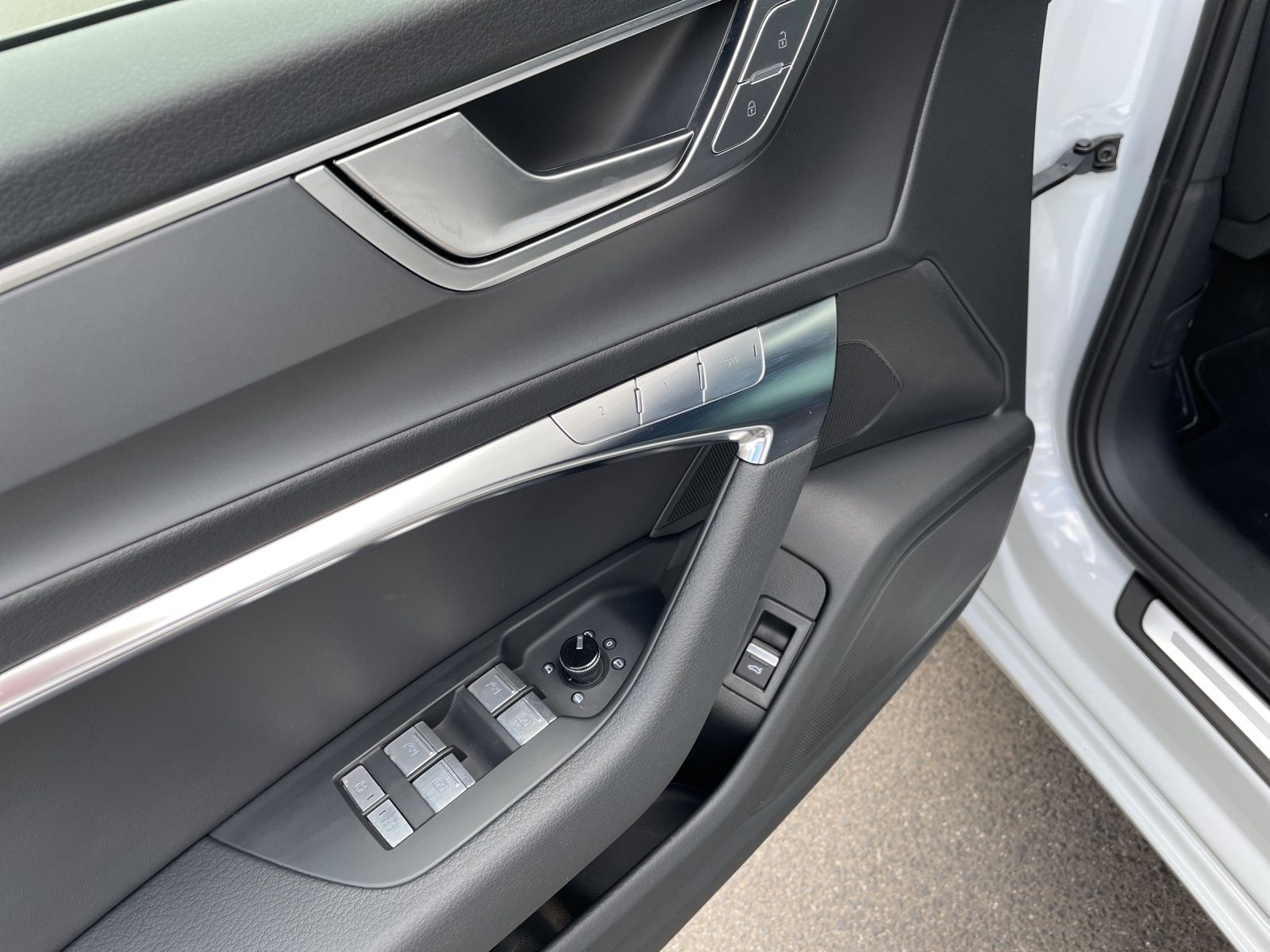 Audi A6 Avant 40 TDI S tronic advanced - Samsaru's Car Outlet