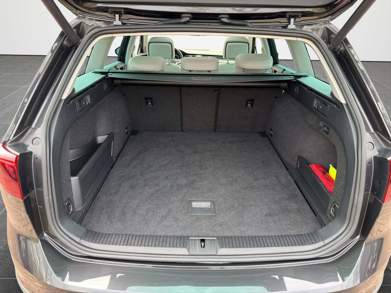 Volkswagen Passat Alltrack 2.0TDI 4M Matrix/AHK/StHz/Pano/H