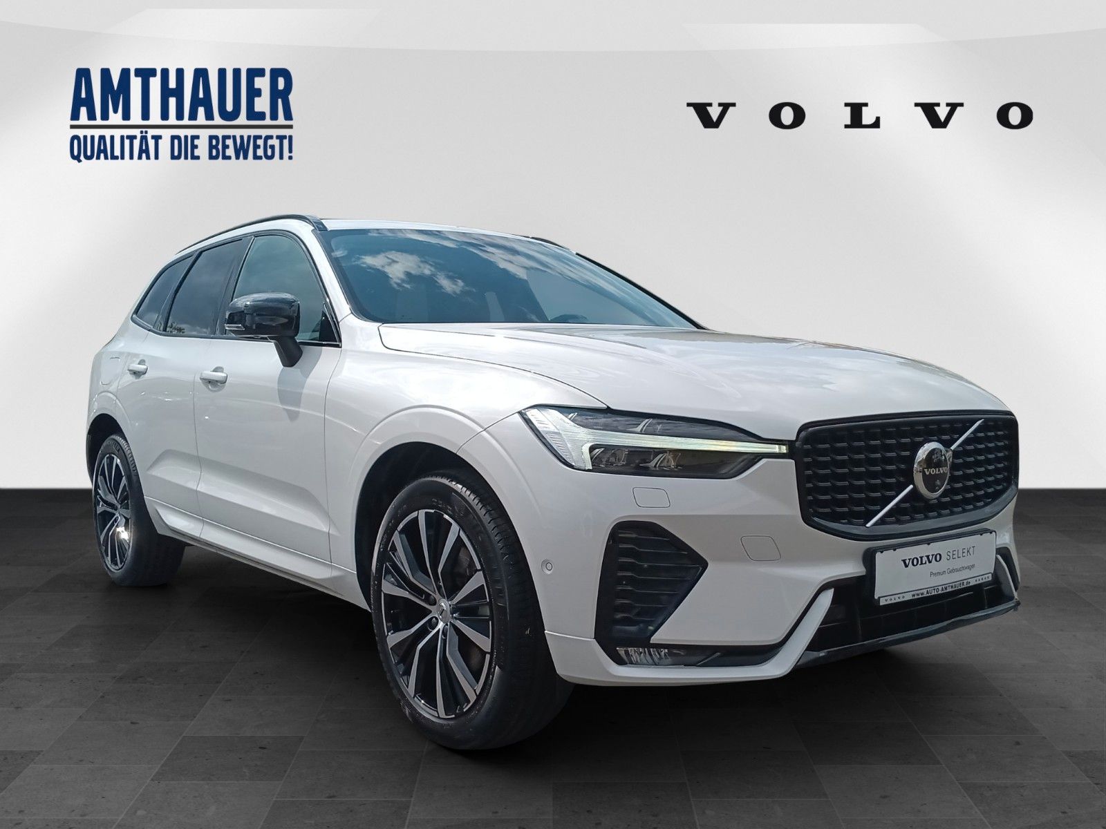 Volvo XC60 B5 AWD Plus Dark - Samsaru's Car Outlet