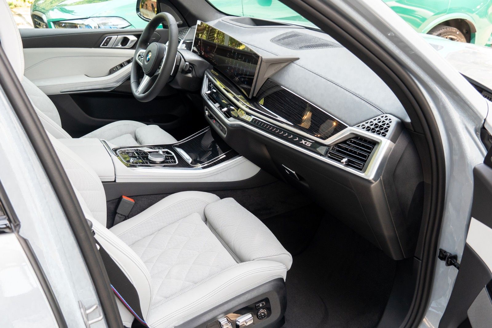 BMW X5 30d M SPORT.DR.ASS.360°PANO.LUFTF.H/K.AHK.22"