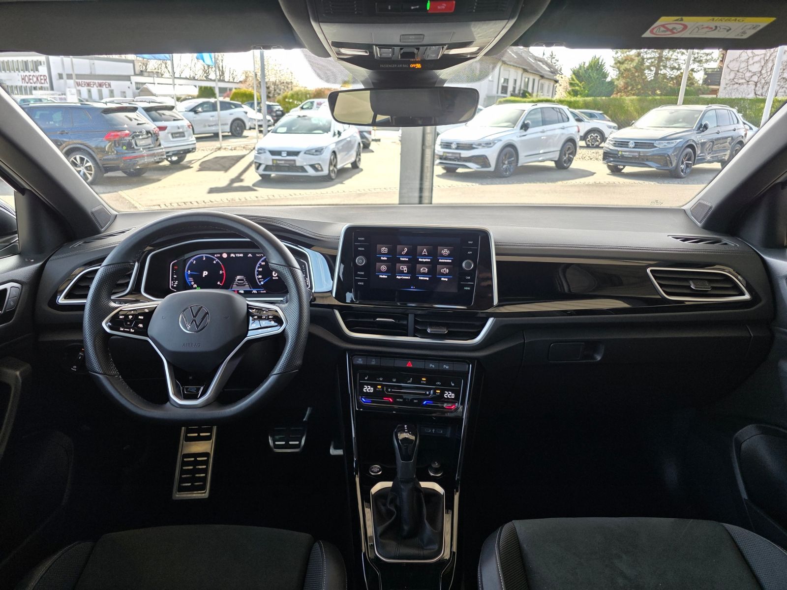 Volkswagen T-Roc 2.0 TDI DSG R-Line - Samsaru's Car Outlet