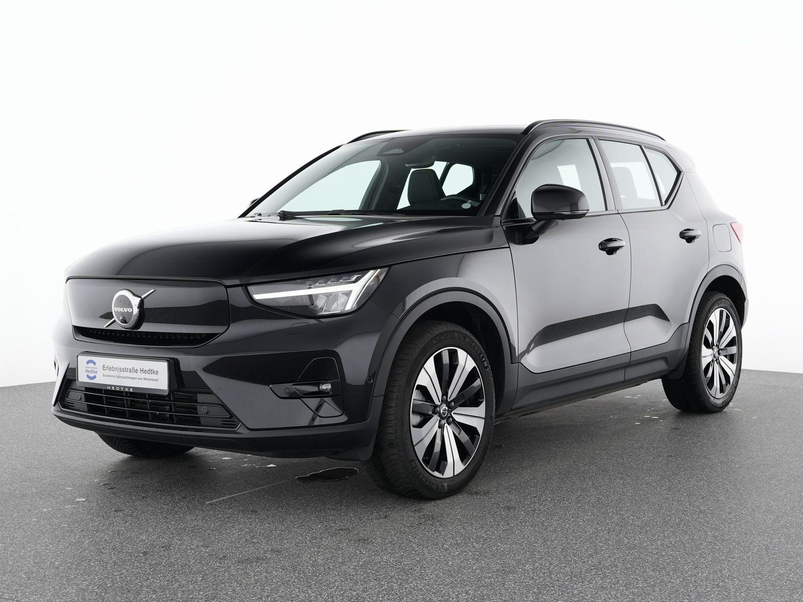 Volvo XC40 Recharge Ultimate - Samsaru's Car Outlet