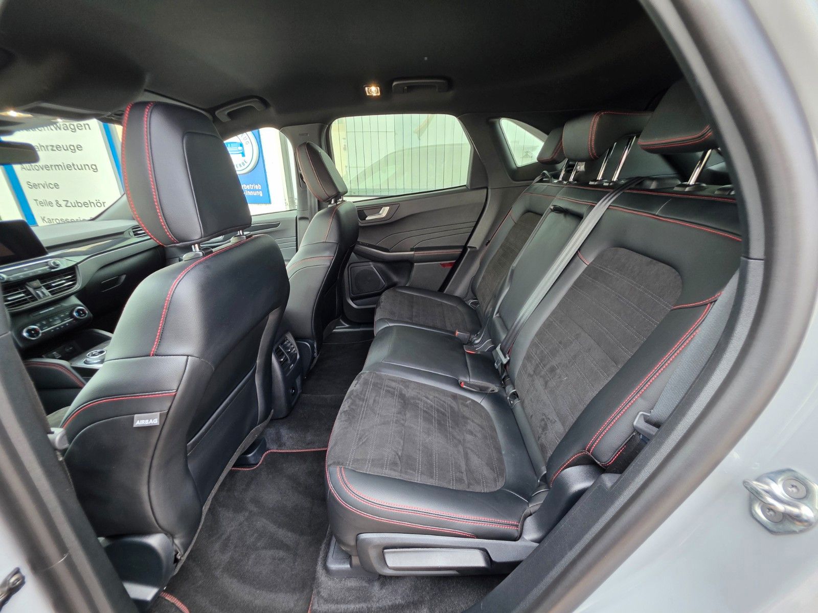 Ford Kuga Hybrid - Samsaru's Car Outlet