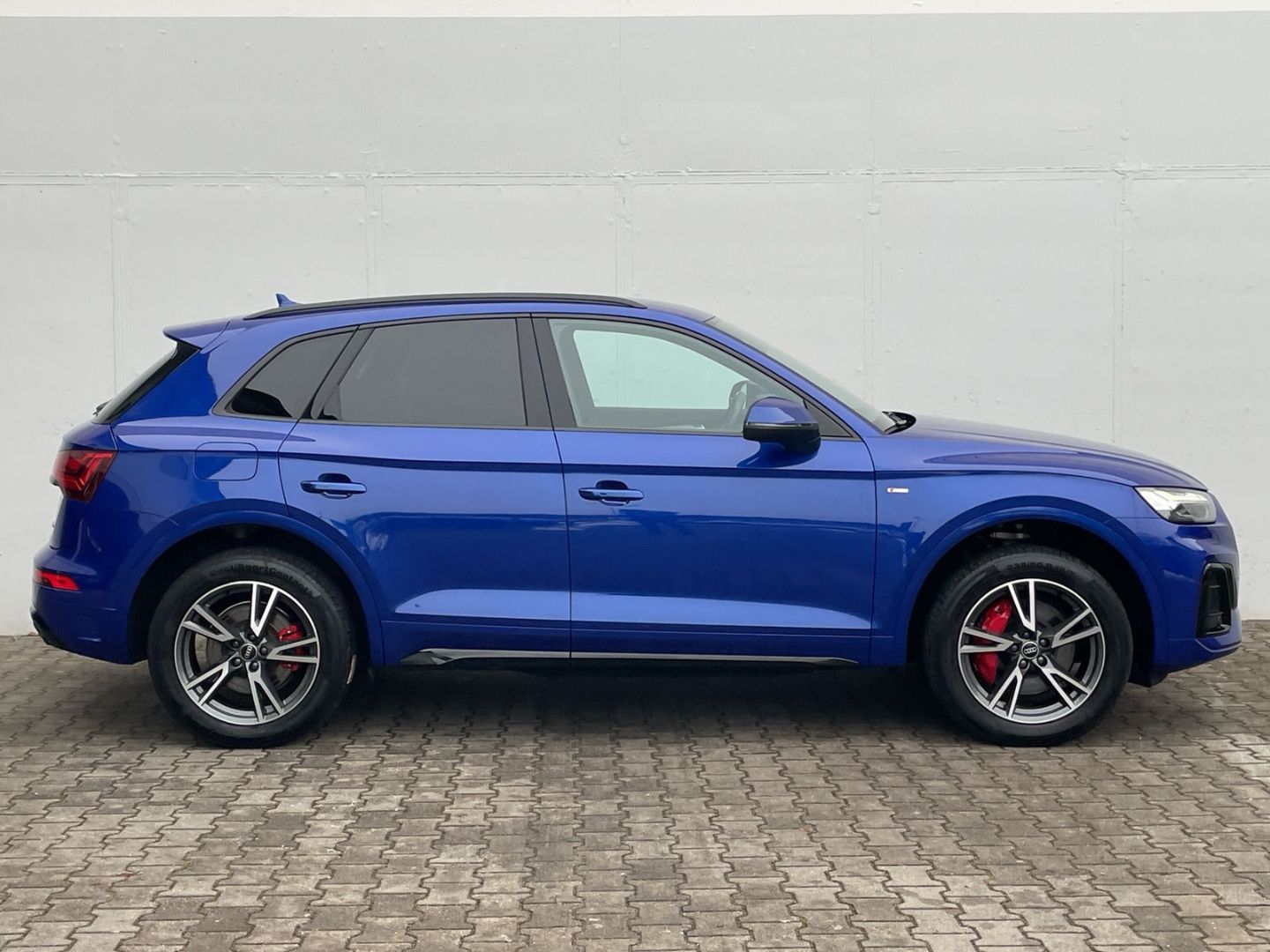 Audi Q5 55 TFSI e quattro S line AHK/HUD/Matrix/Navi/