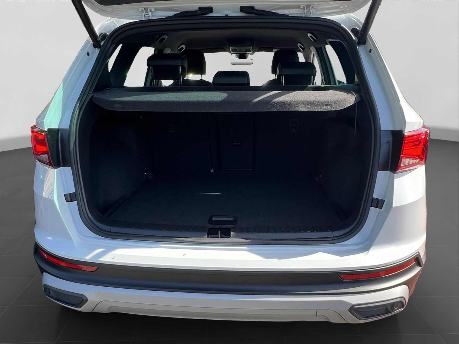 Seat Ateca 2.0 TDI DSG XP NAVI AHK ACC GJR SITZHZ