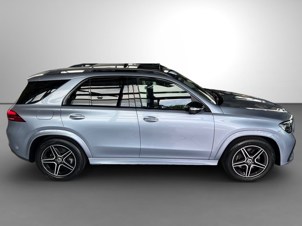 Mercedes-Benz GLE 300 d 4M AMG Night Distronic Pano AHK 360
