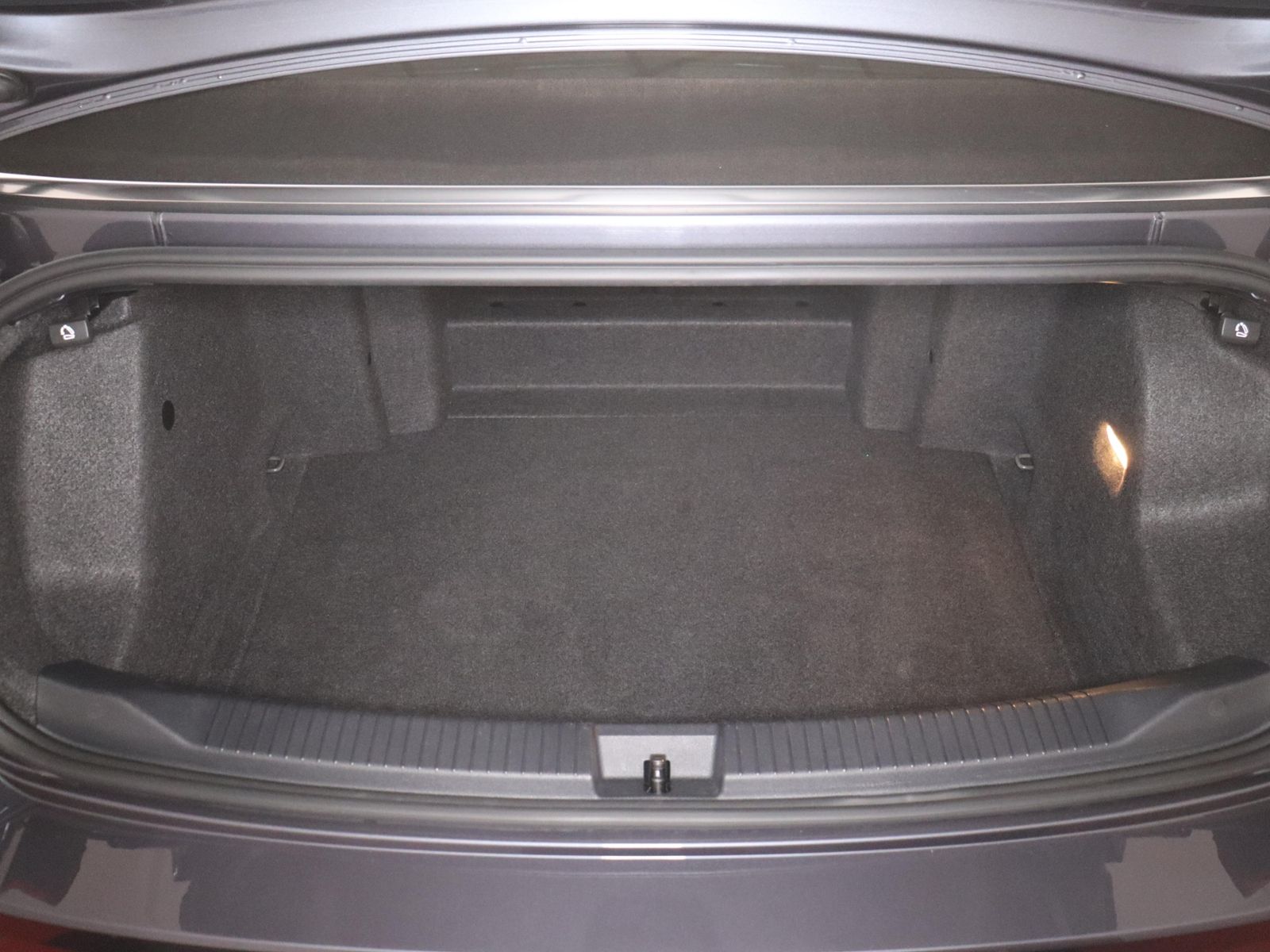 Volkswagen T-Roc 1.0 TSI - Samsaru's Car Outlet