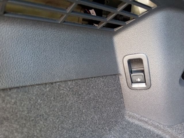 Volkswagen Golf VIII 2.0 TSI GTI - Samsaru's Car Outlet
