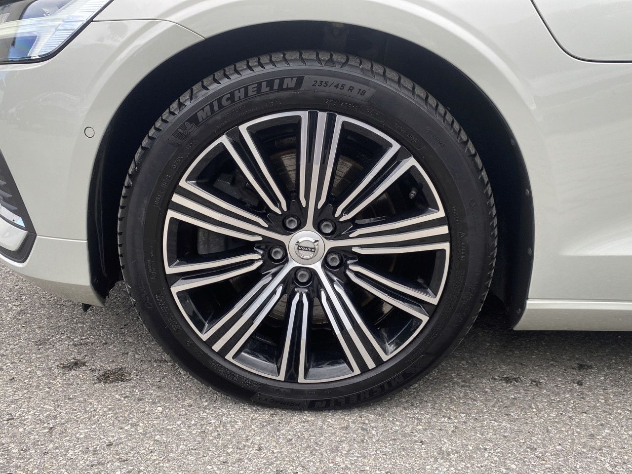 Volvo V60 Plus Bright Recharge Plug-In Hybrid AWD Navi