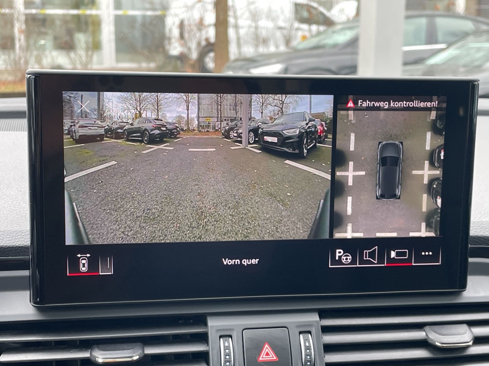 Audi Q5 40 TDI qu. S line Matrix Pano HuD AHK 360°