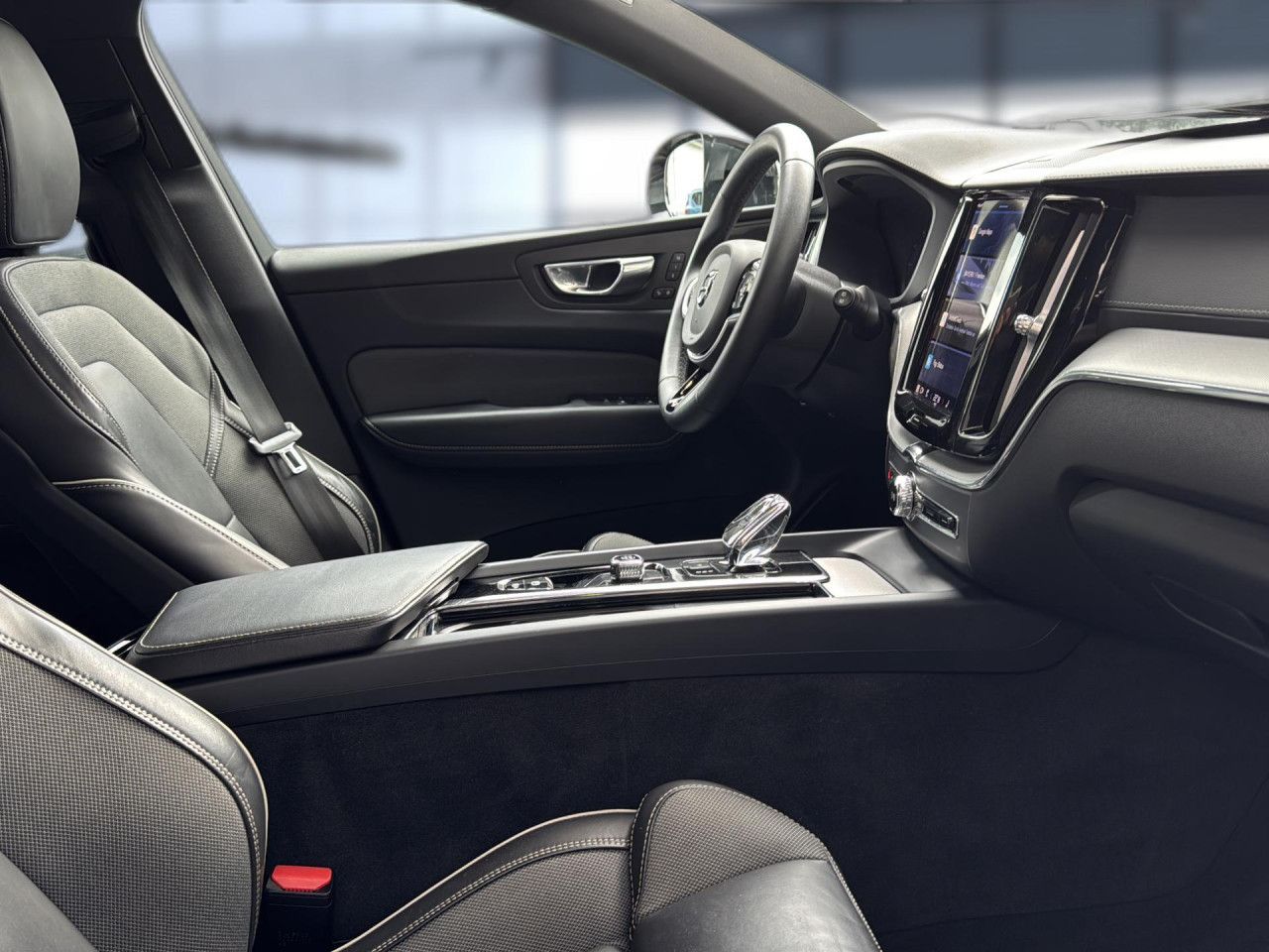 Volvo XC 60 Ultimate Dark AWD Bluetooth Navi LED Klima