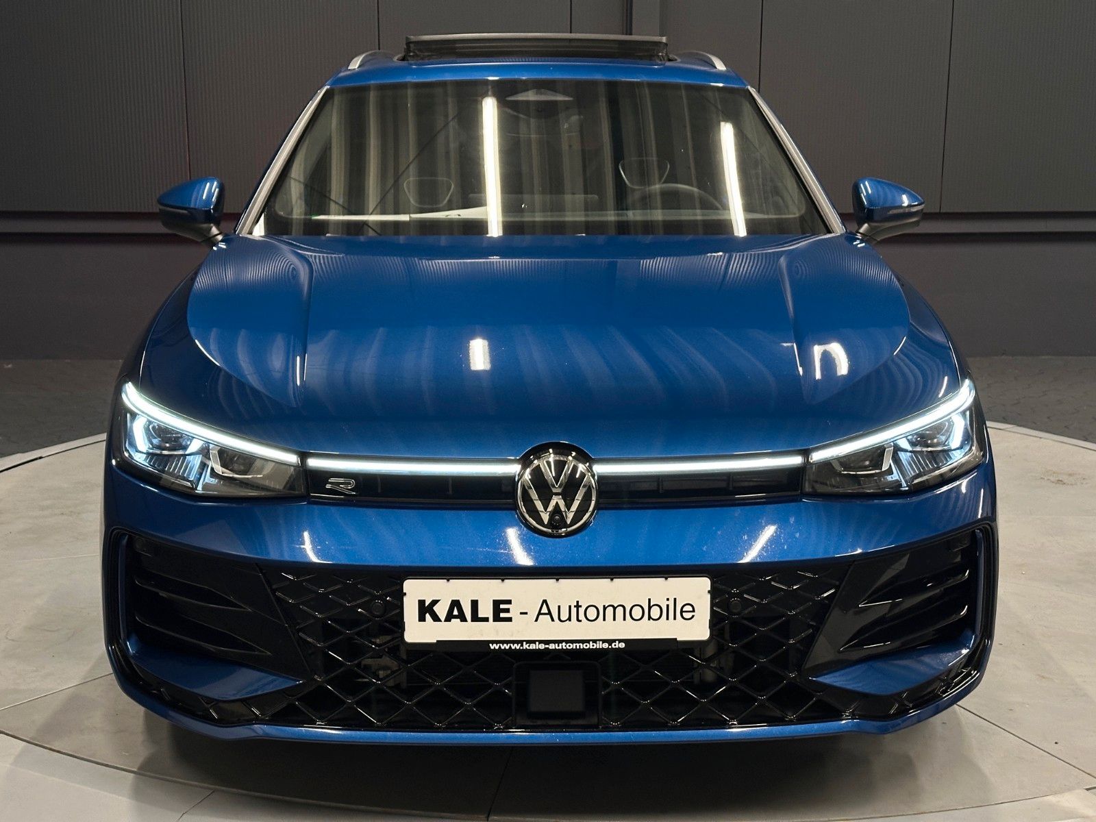 Volkswagen Passat Variant 4Motion R-Line *AHK*PANORAMA*HUD*