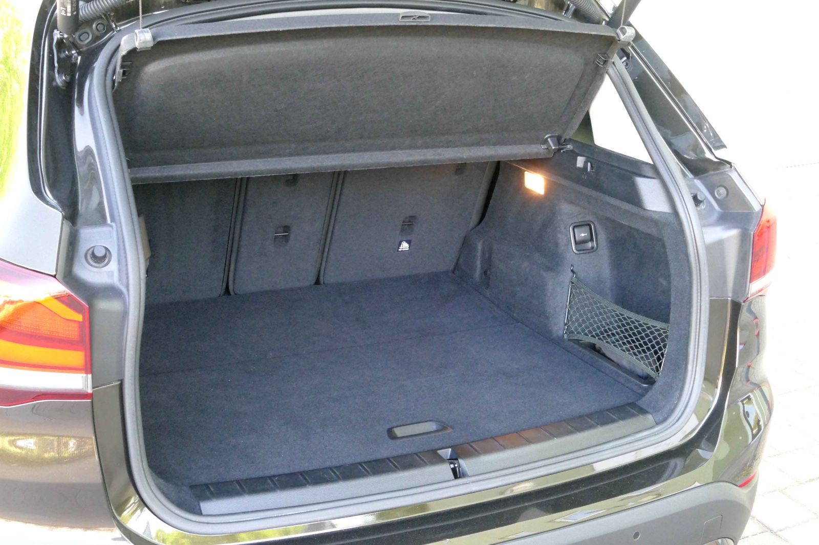 BMW X1 xDrive 20i Advantage - Samsaru's Car Outlet