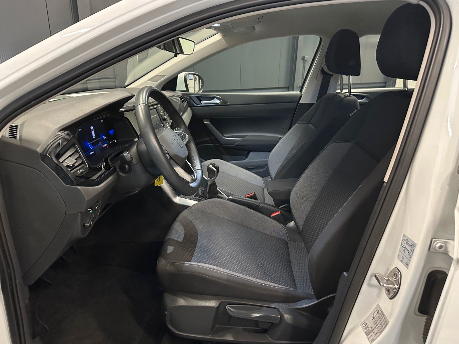 Volkswagen Taigo 1.0 TSI Life - Samsaru's Car Outlet