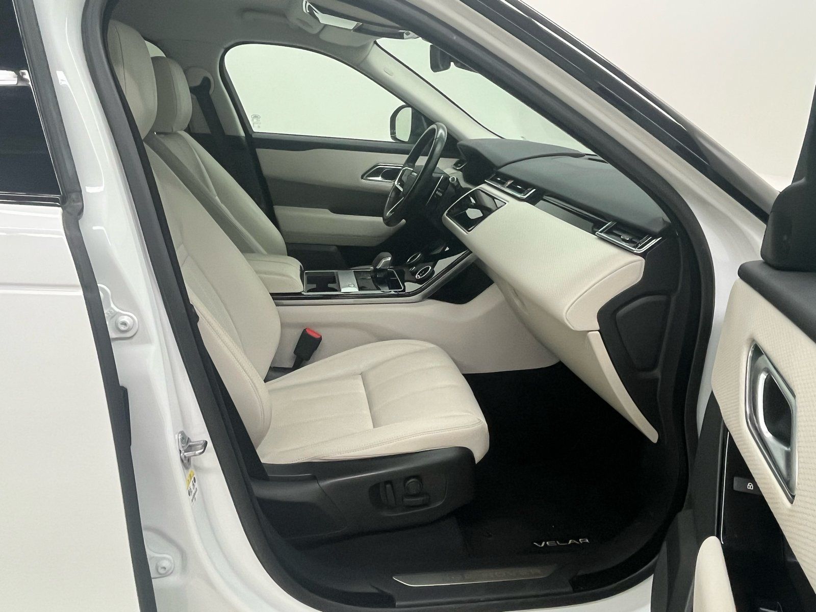Range Rover Velar D300 S - Samsaru's Car Outlet