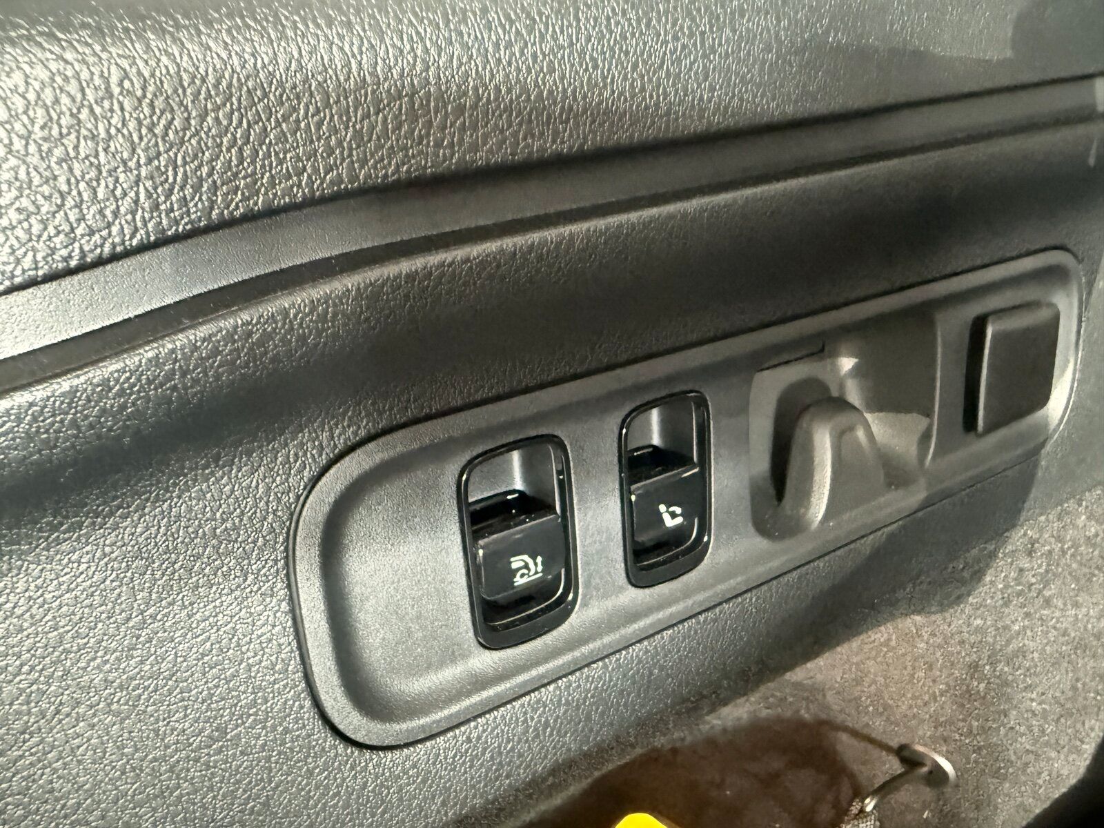 Mercedes-Benz GLC 300 e 4M AMG - Samsaru's Car Outlet