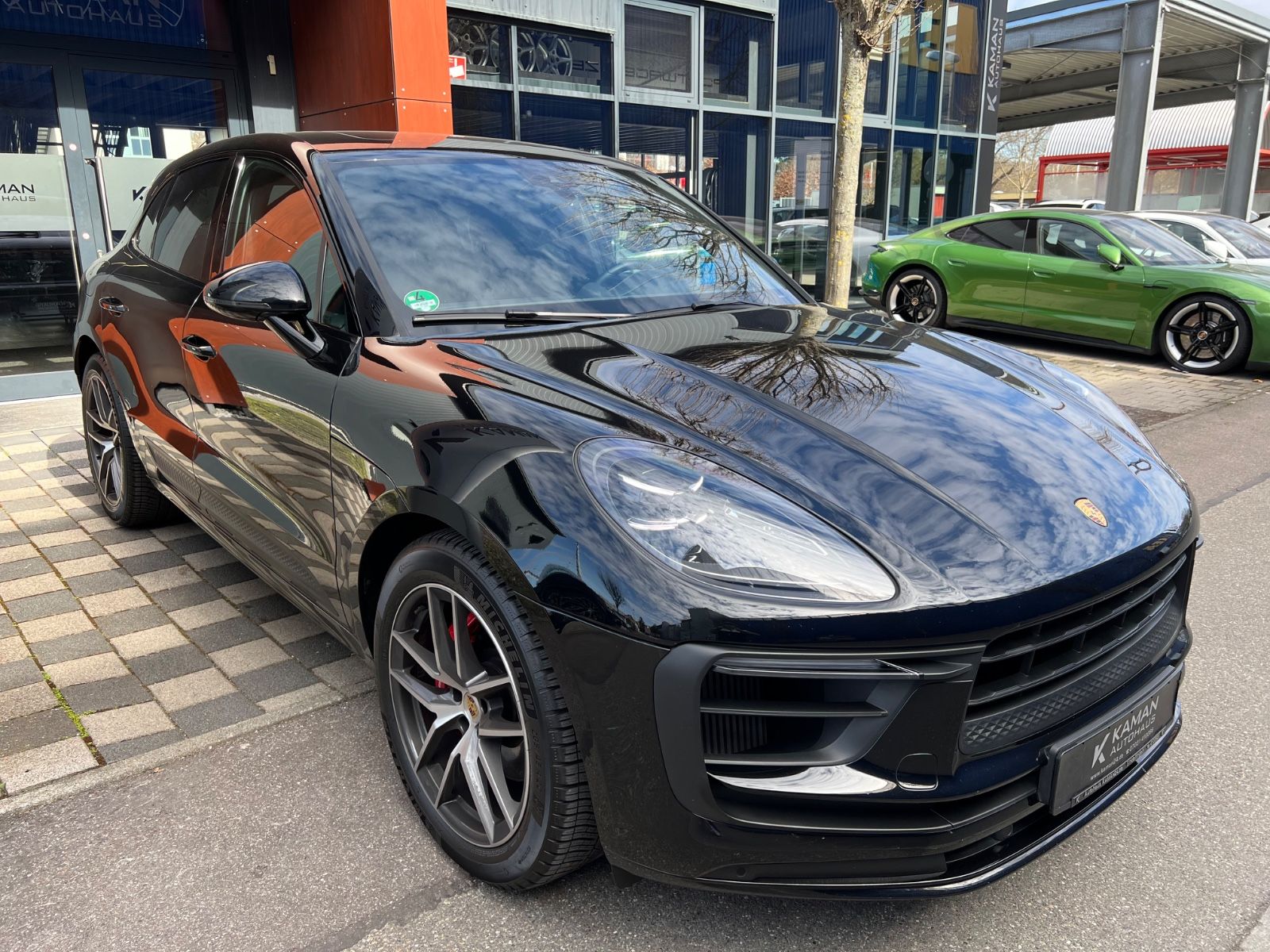 Porsche Macan S - Samsaru's Car Outlet