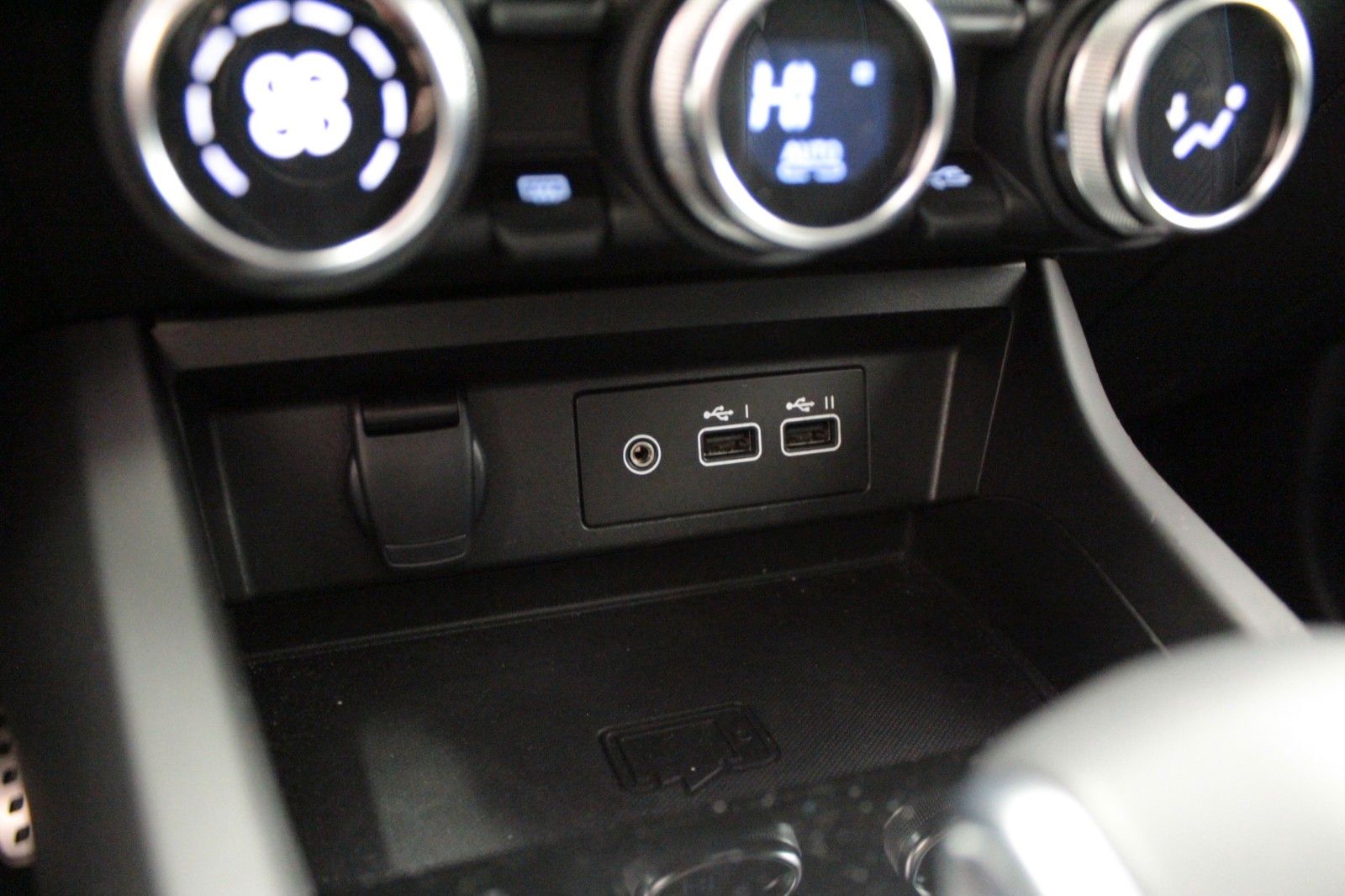 Renault Arkana Mild Hybrid - Samsaru's Car Outlet