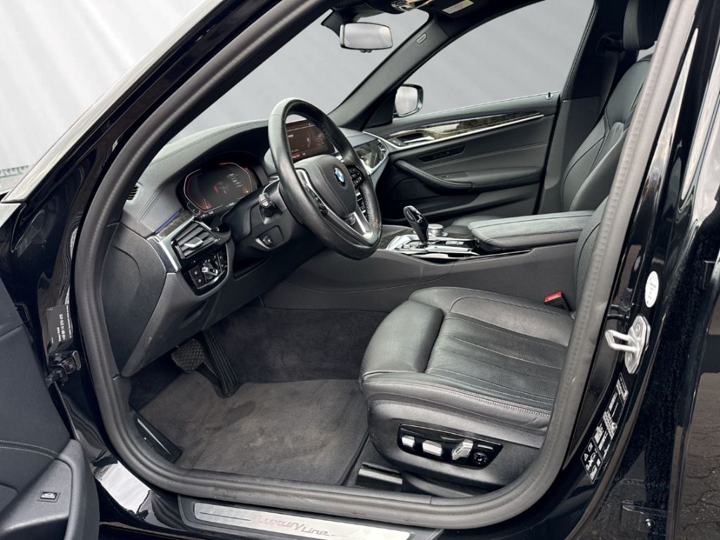 BMW 530 xd Limousine Luxury Line Komfortsitze Glasda