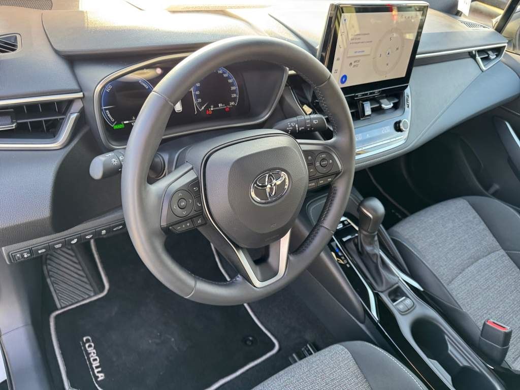Toyota Corolla Touring Sports 2,0 Hybrid Teamplayer Nav