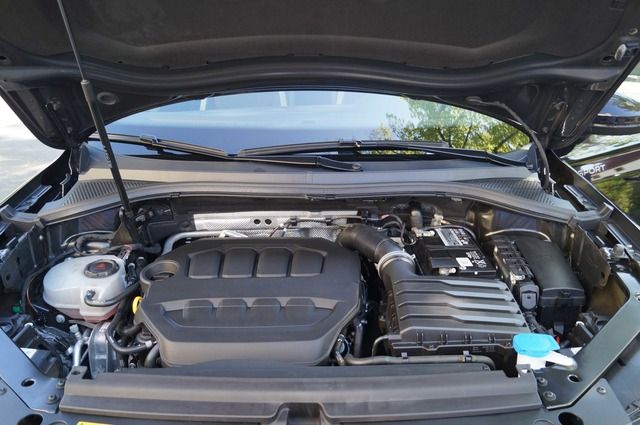 Volkswagen Tiguan Urban Sport 4Motion - Samsaru's Car Outlet