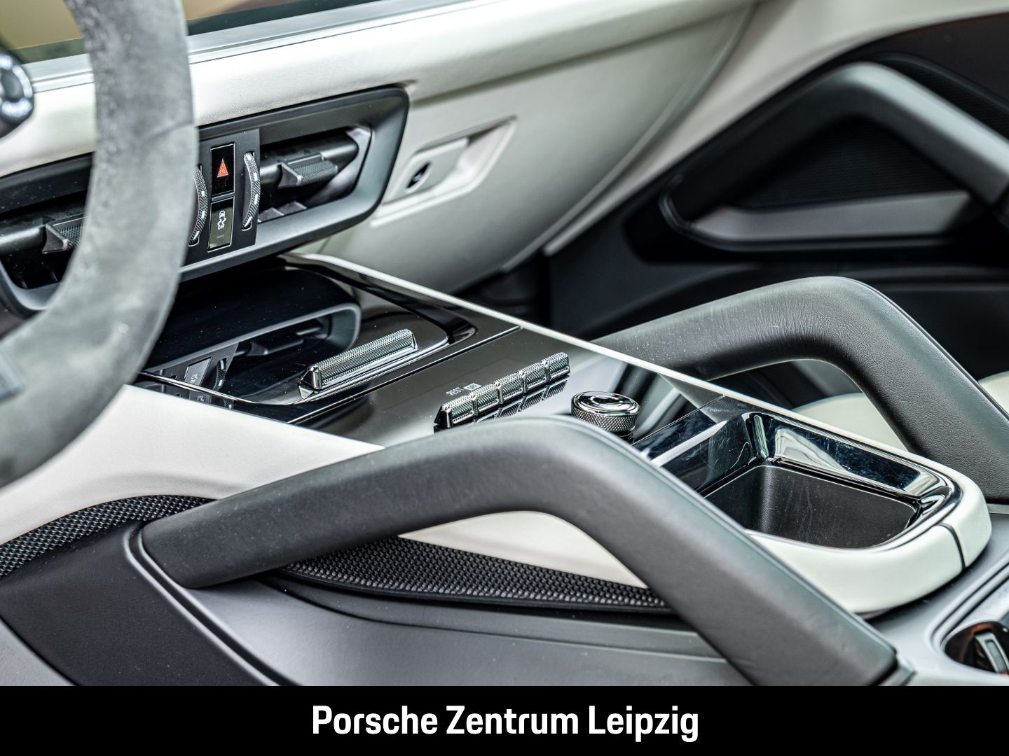 Porsche Cayenne S Coupe HD Massage PDCC InnoDrive HeadUp