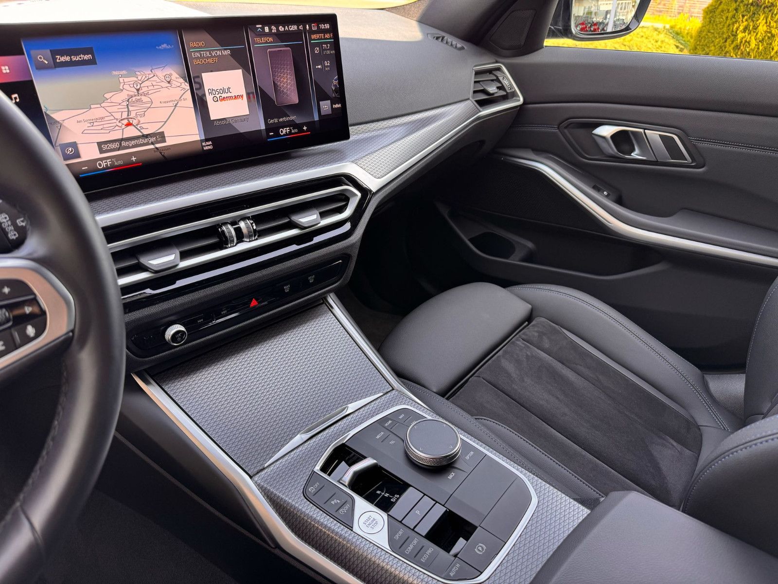 BMW 320 i Touring M-Sport - Samsaru's Car Outlet