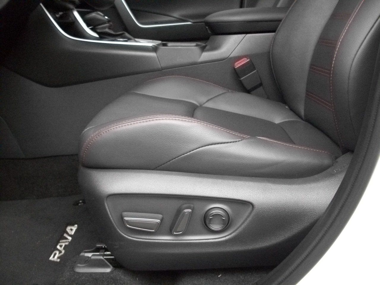 Toyota RAV 4 2,5-l Plug-In 4x4 Style