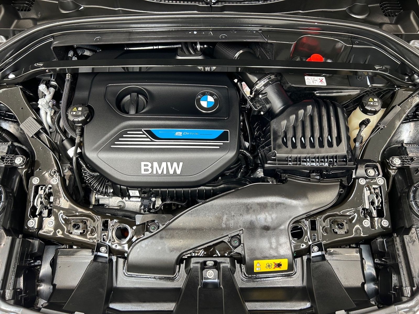 BMW X1 xDrive25e - Samsaru's Car Outlet