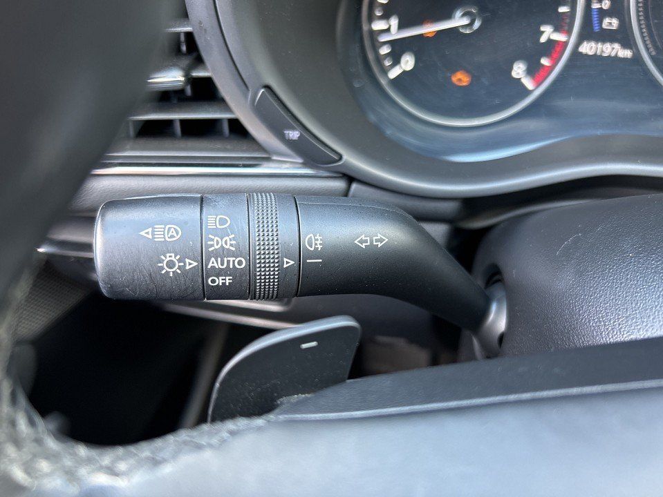 Mazda 3 "Selection" "X" DES-P" "PRE-P" "BOSE"