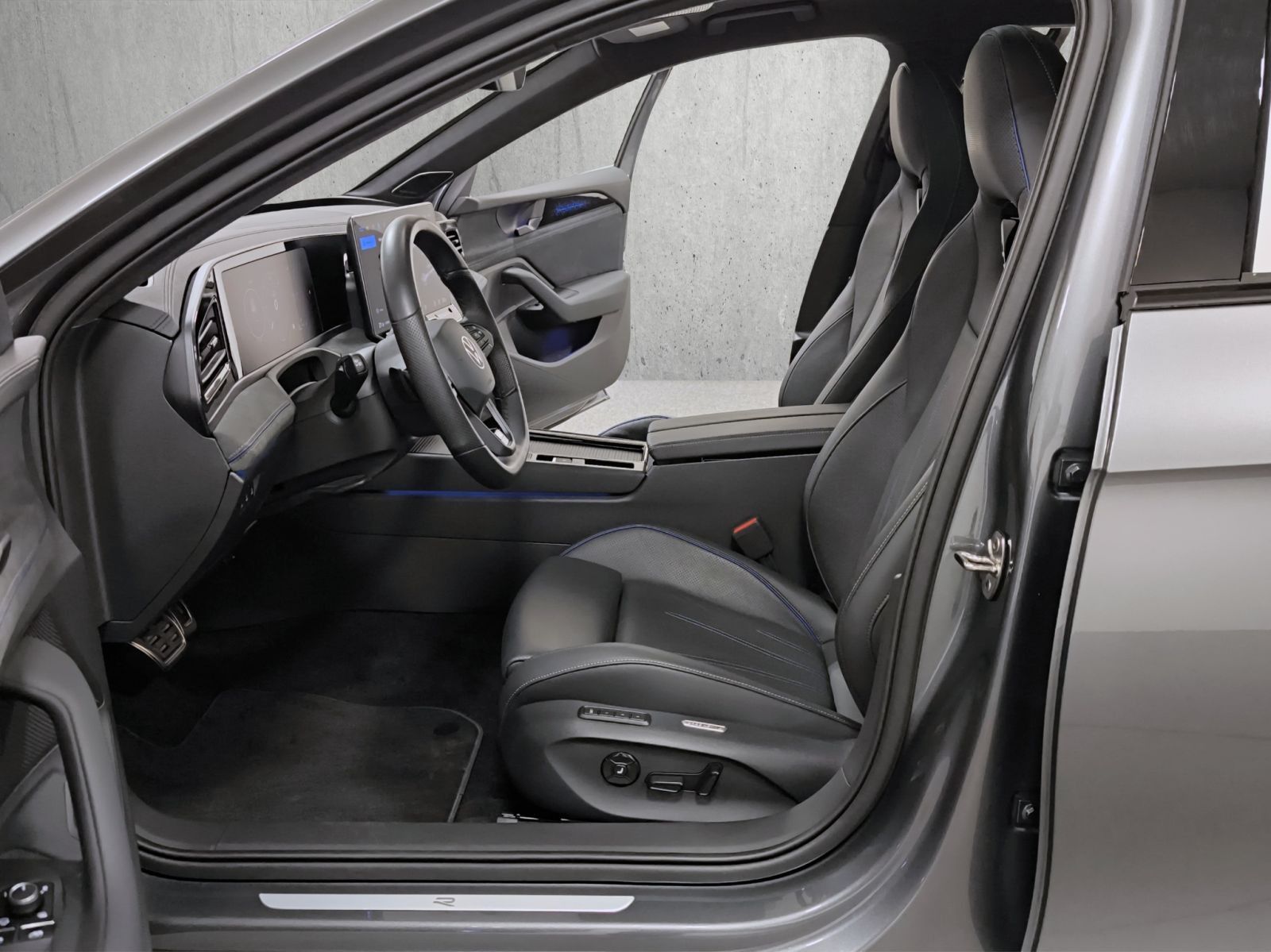 Volkswagen Passat 2.0 TDI DSG 4M R-Line "Signature", Standh