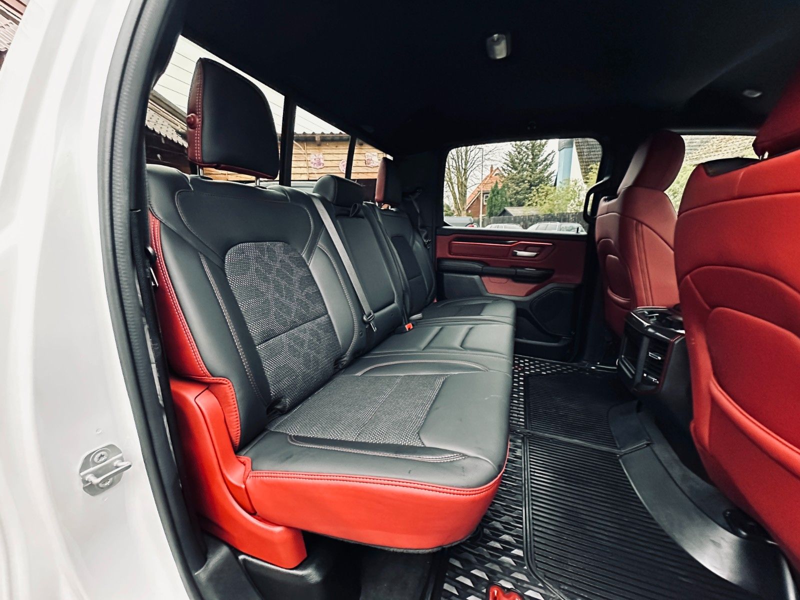 Dodge 5.7 V8*4X4*LPG*REBEL*LEDER*LED*NAVI*AHK*MFL*TOP*