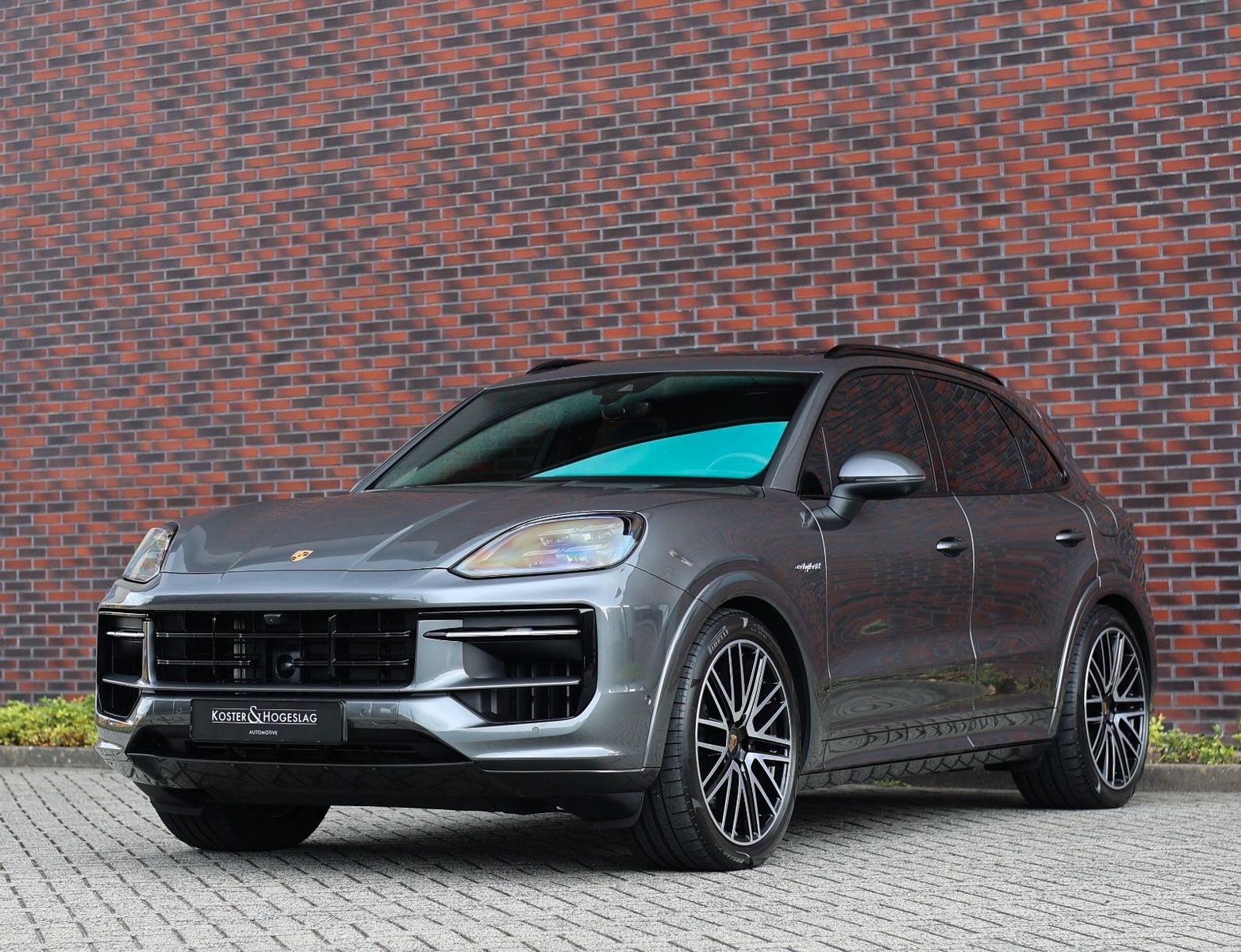 Porsche Cayenne E-Hybrid | Pas.Display - Pano - AHK