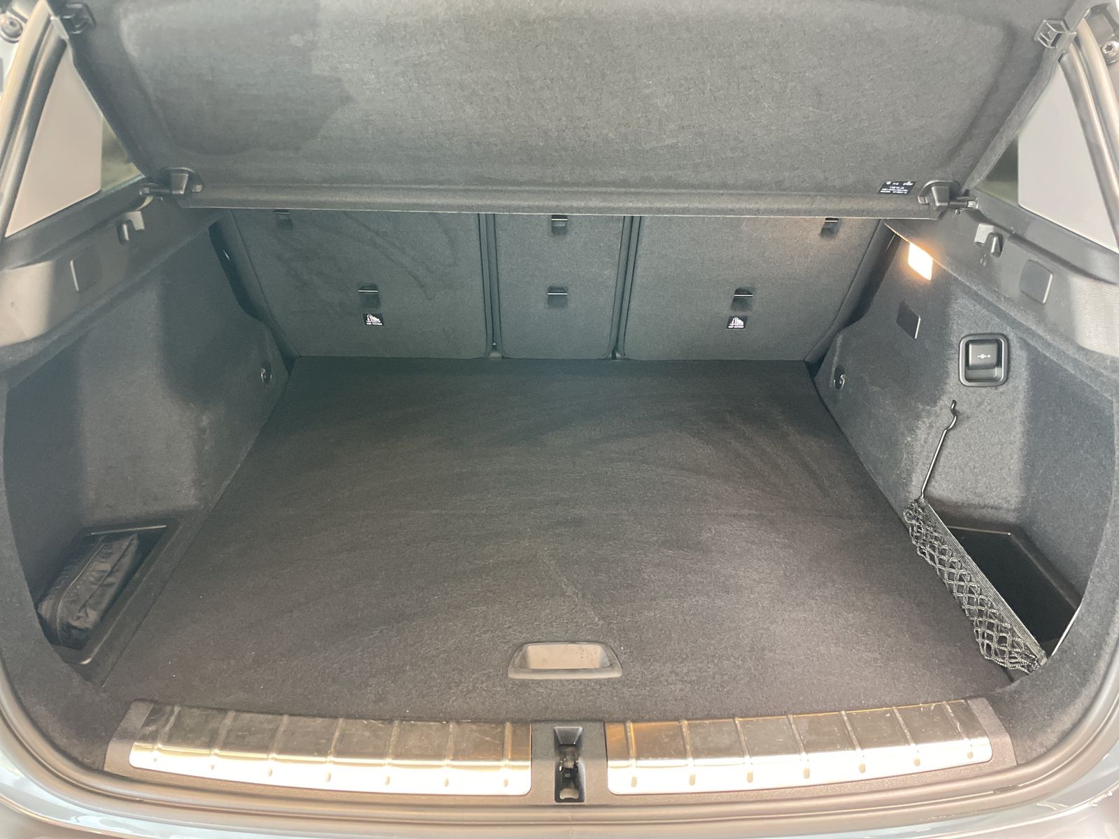BMW X1 xDrive25e Sport Line - Samsaru's Car Outlet