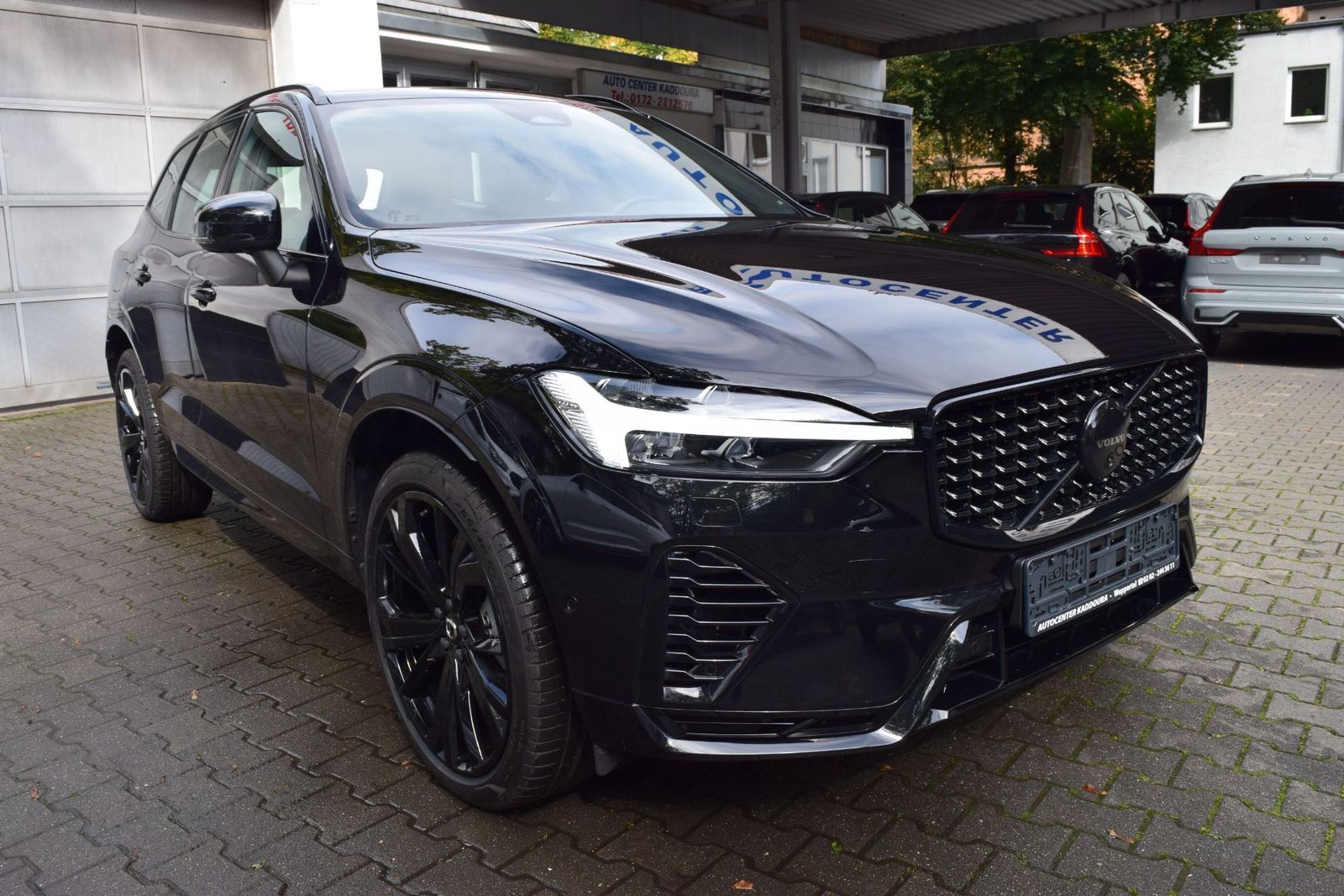Volvo XC60 T6 Plus Black Edition AHK 360 PANO H&K STH