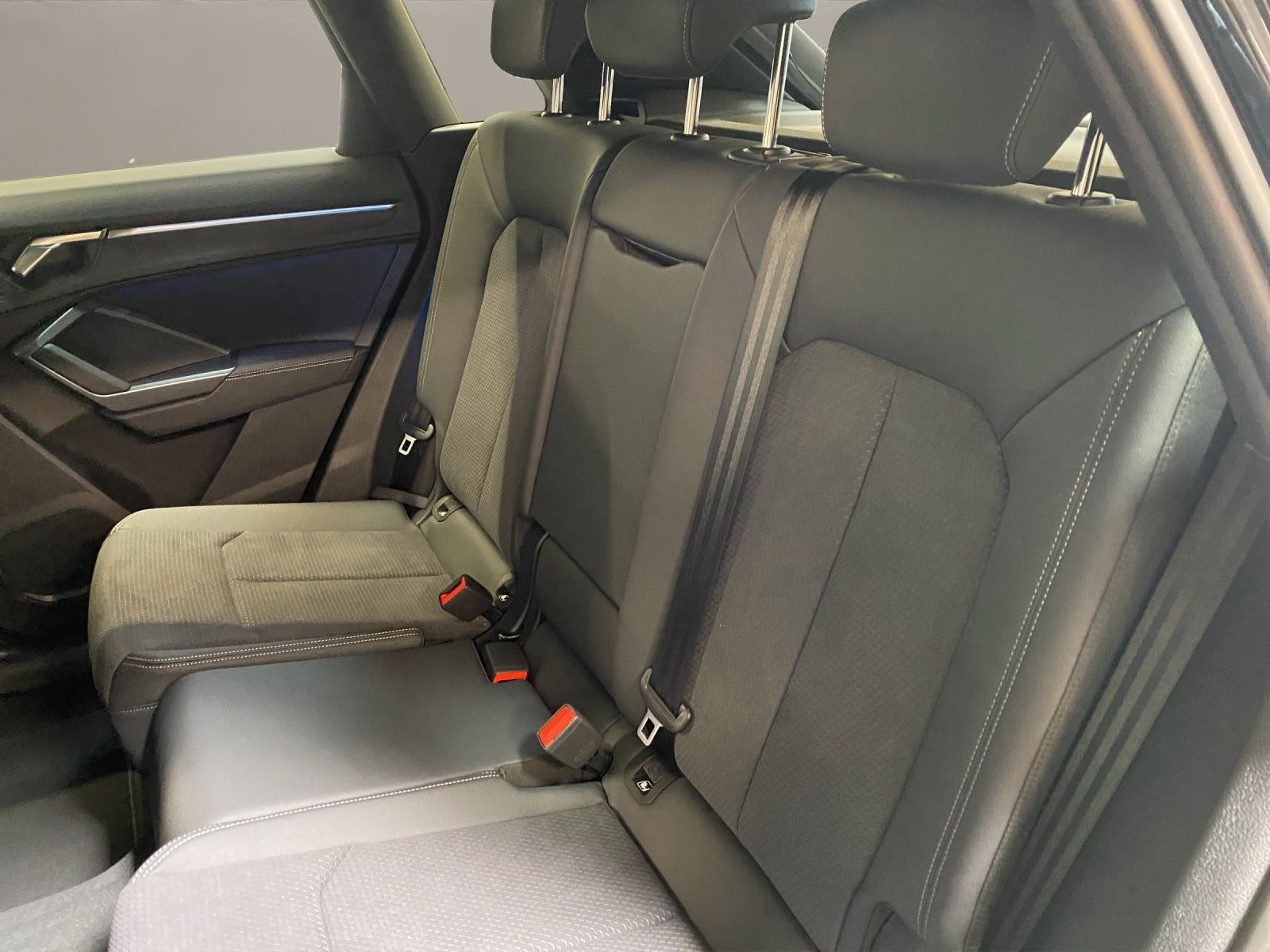 Audi Q3 40 2.0 TFSI quattro S-Line - Samsaru's Car Outlet