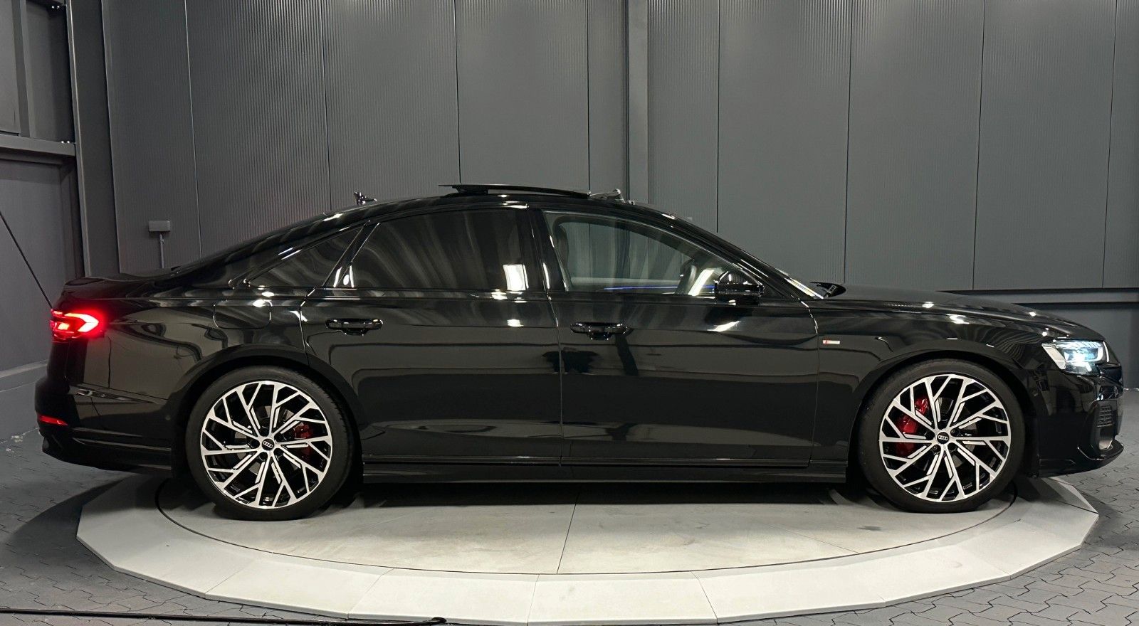 Audi A8 50 TDI quattro S-Line - Samsaru's Car Outlet