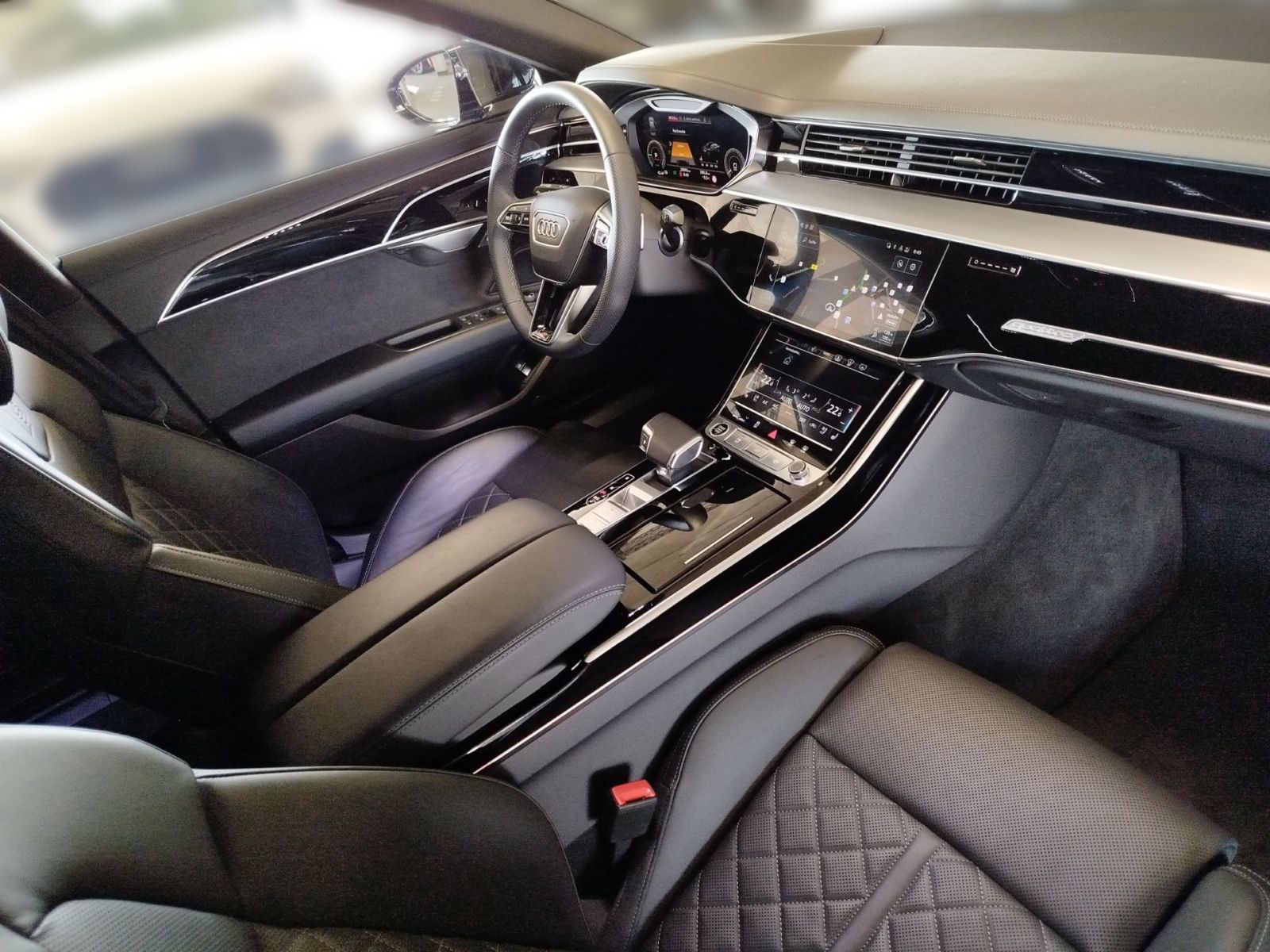 Audi A8 60 TFSI e quattro - Samsaru's Car Outlet