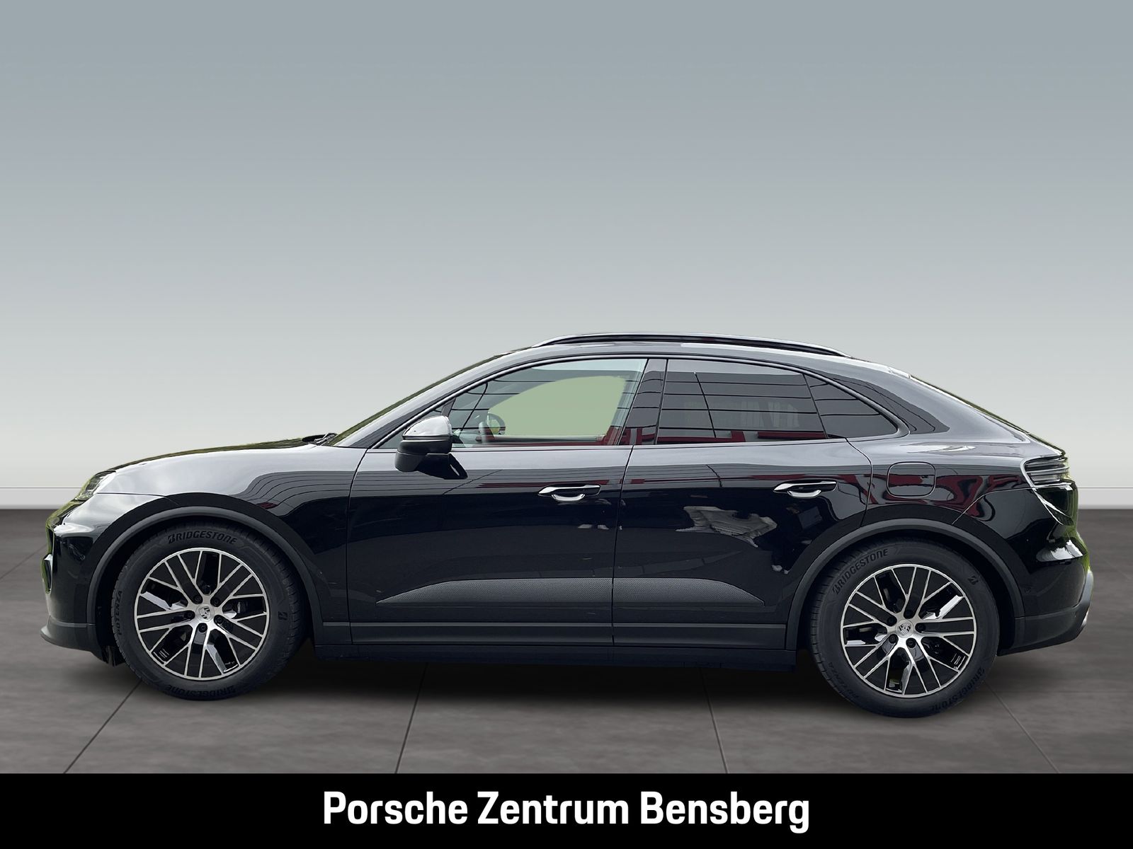 Porsche Macan Electric 4
