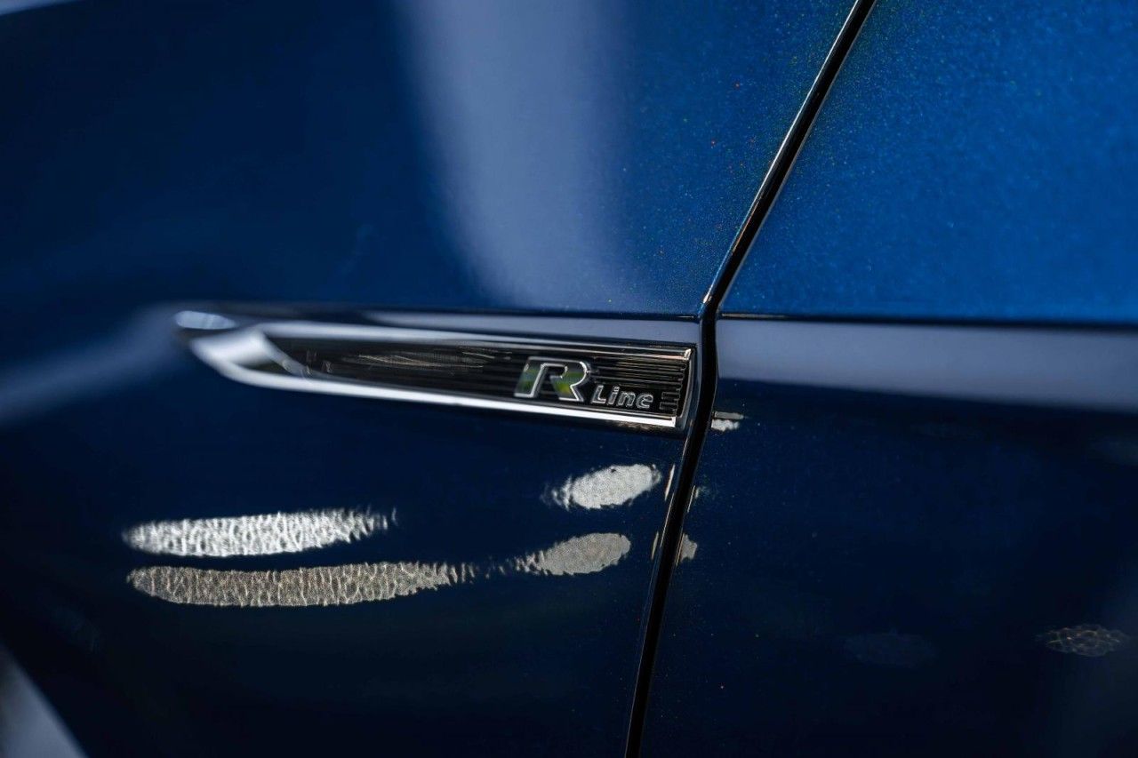 Volkswagen Passat 2.0 TDI DSG 2x R-Line STAHZG H&K PANO AHK