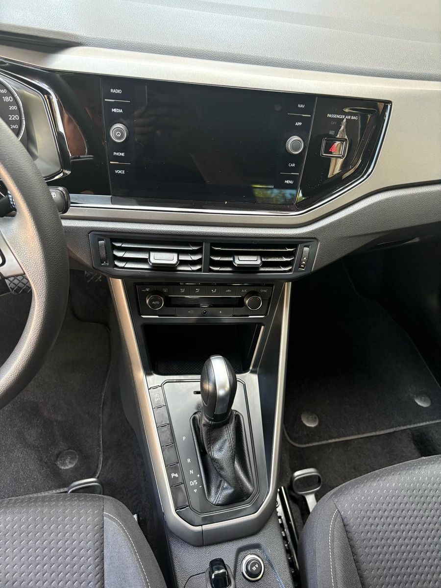 Volkswagen Polo 1.0 TSI - Samsaru's Car Outlet