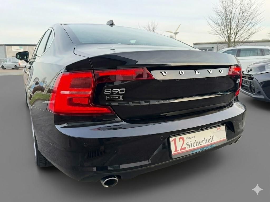 Volvo S90 2.0 D4 Momentum HeadUP 360° Schiebedach