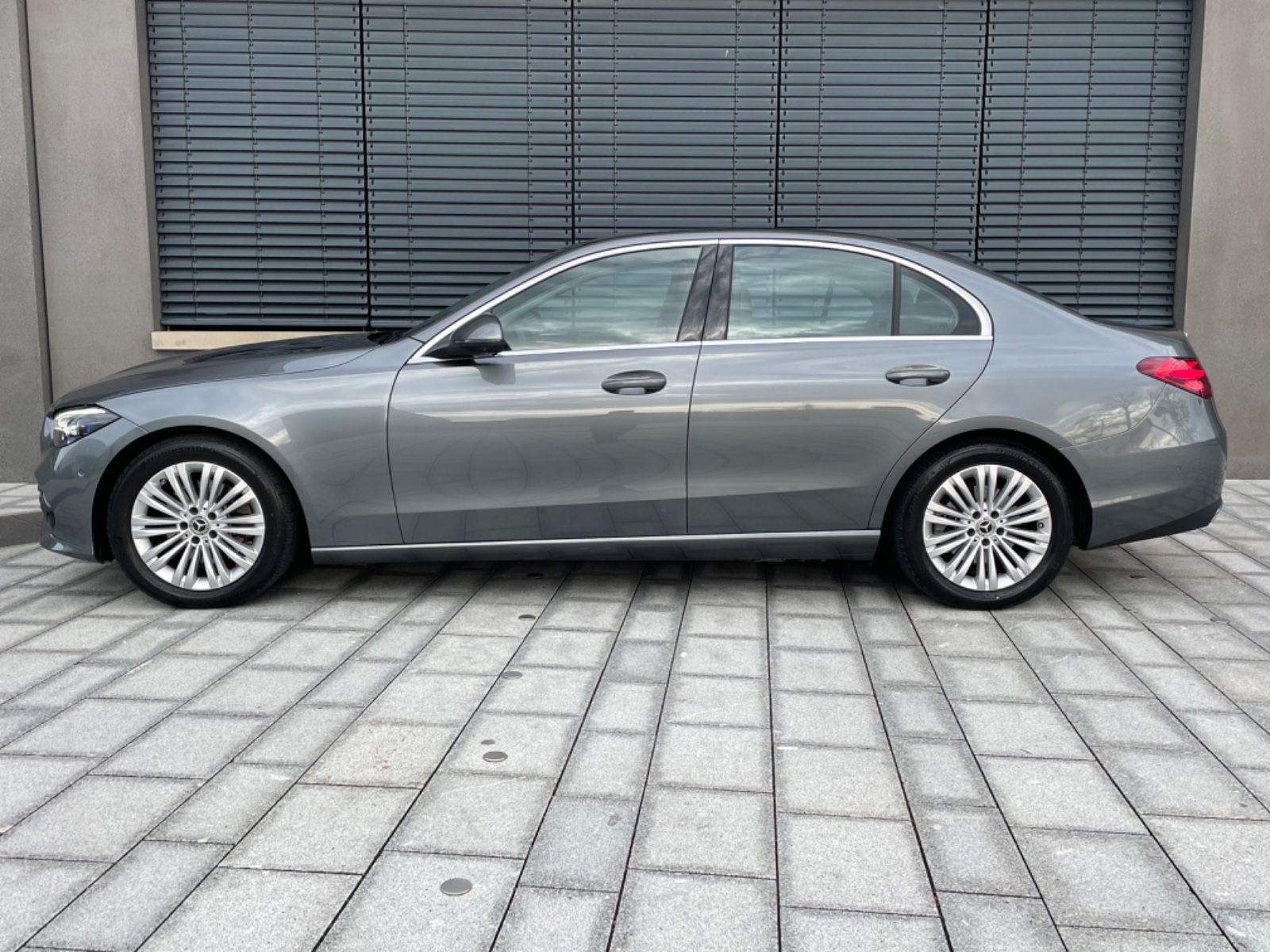Mercedes-Benz C 220d - Samsaru's Car Outlet