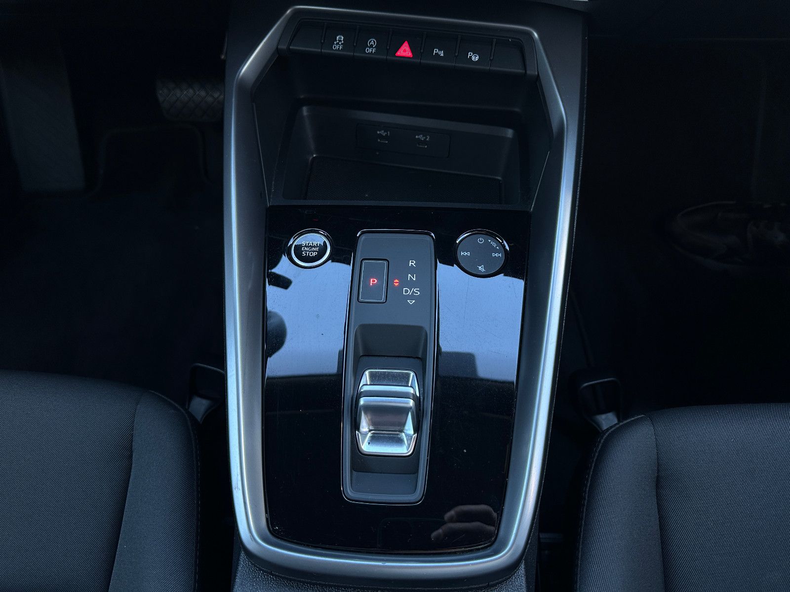 Audi A3 SB 30 TFSI advanced Virtual/LED/Assist/PDC