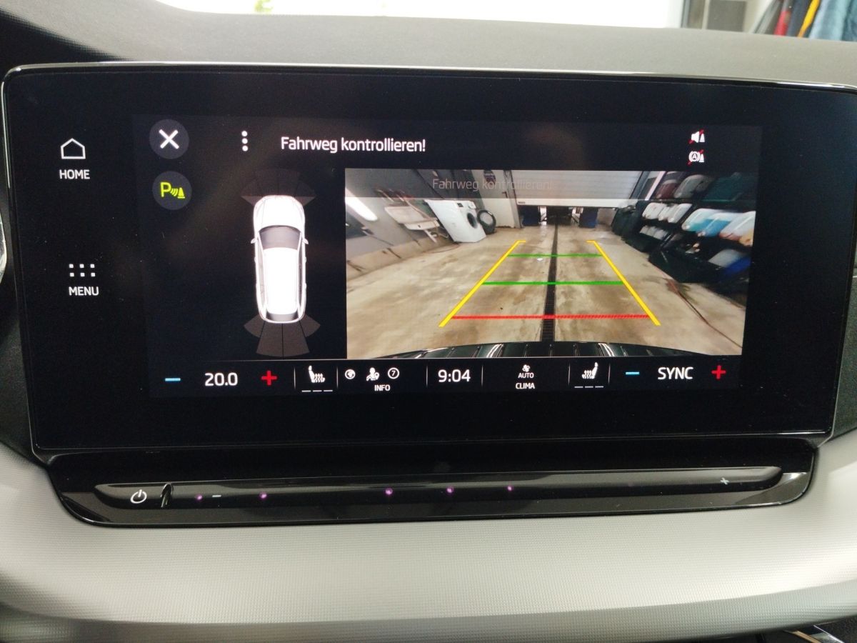 Skoda Octavia Combi 1.5 TSI Style - Samsaru's Car Outlet