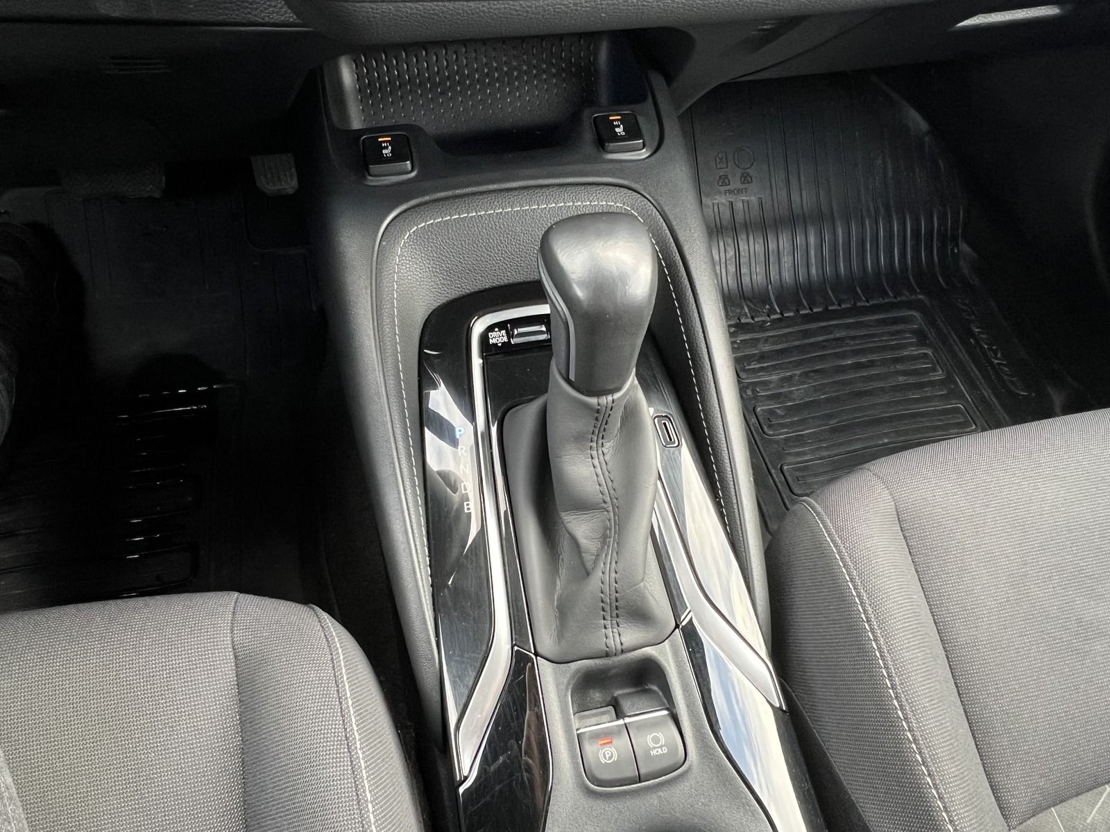 Toyota Corolla Touring Hybrid - Samsaru's Car Outlet