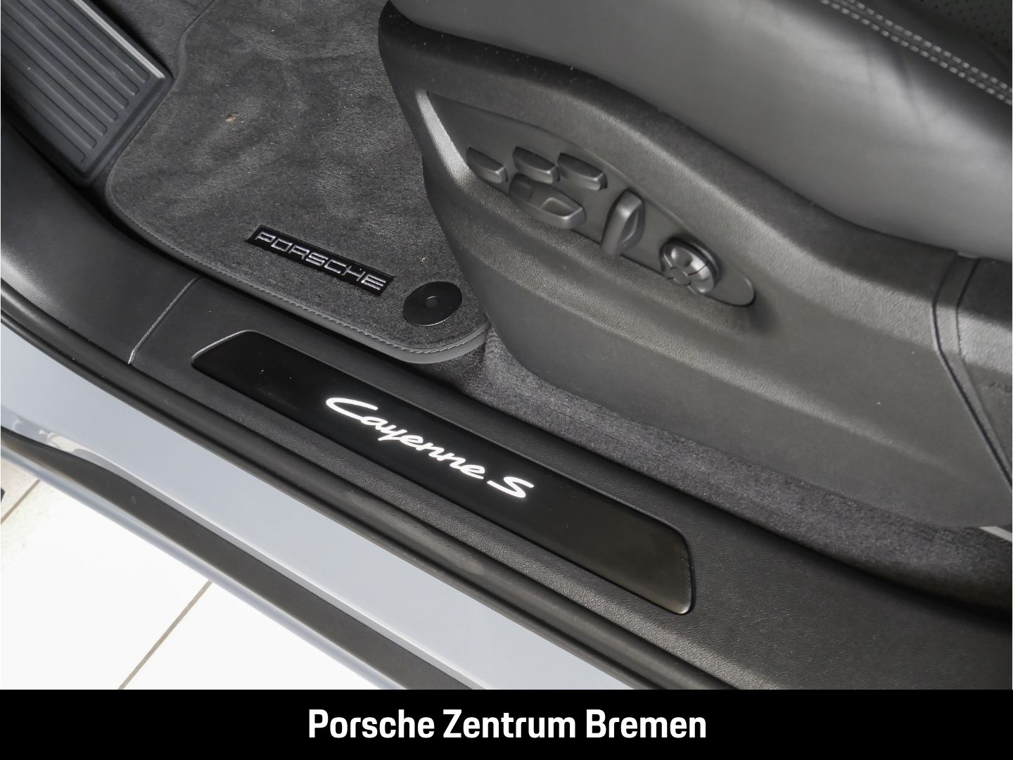 Porsche Cayenne S E-Hybrid Coupe AHK Sportabagas Head-up