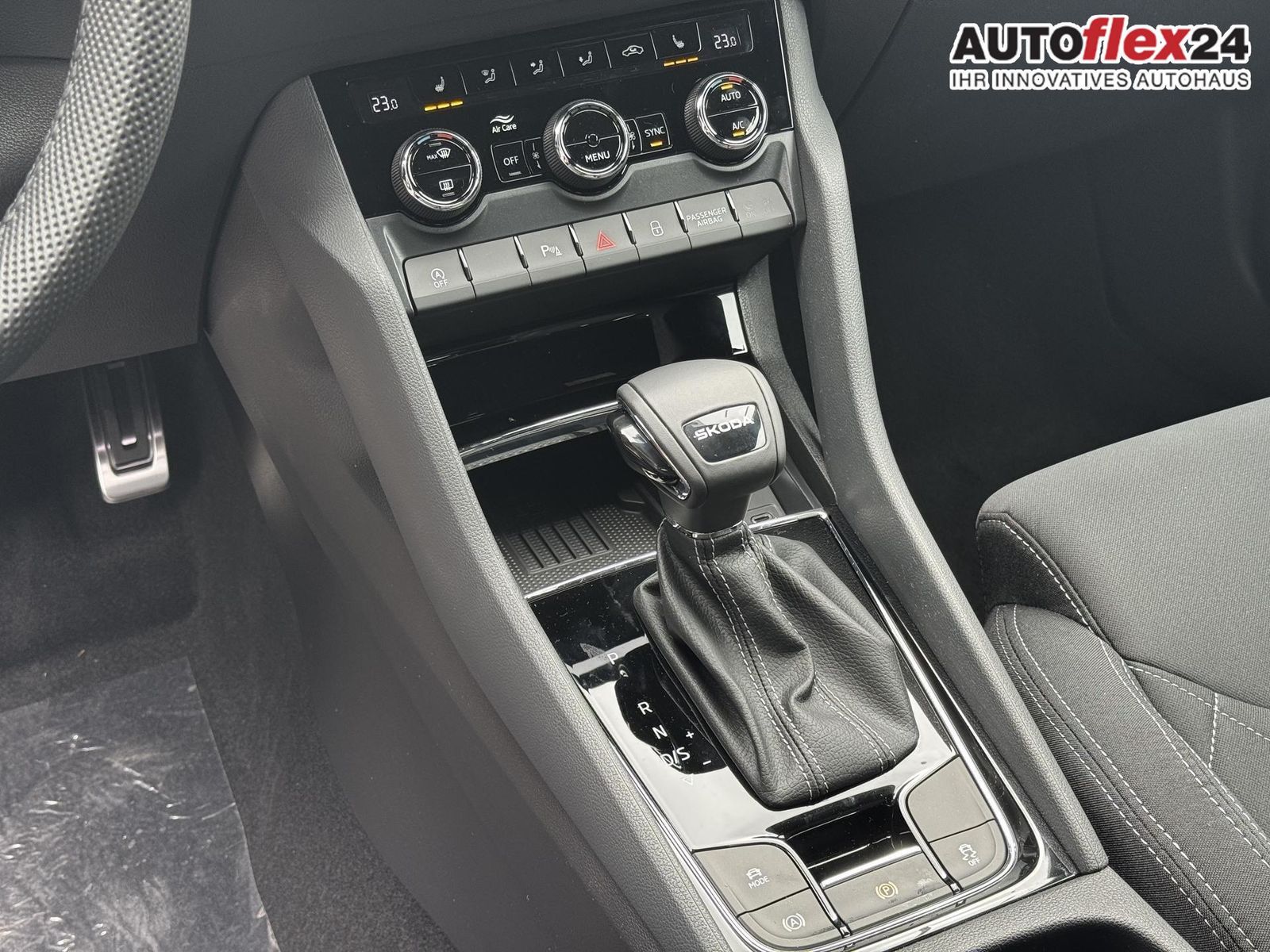 Skoda Karoq 1,5 TSI DSG Sportline 2ZKlimaautomatik ...