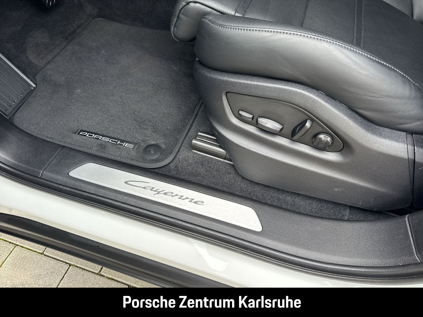 Porsche Cayenne E-Hybrid BOSE Luftfederung Panoramadach