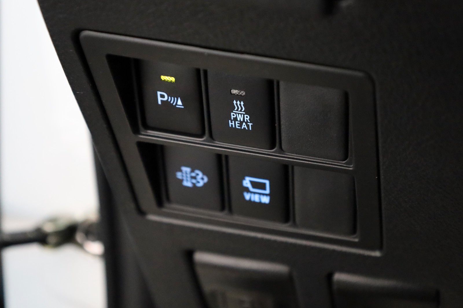 Toyota Hilux 2.8 D-4D 4x4 Invincible Sport,ACC,360°,AHK